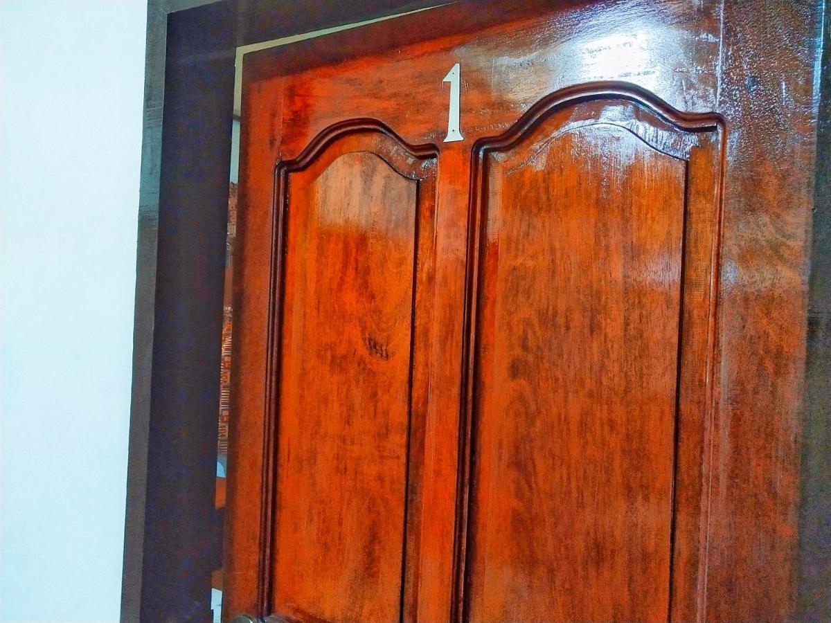 Lady Ghagha Room Rentals Сан-Висенте Экстерьер фото